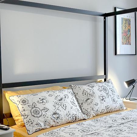 Torre 24 - Luxury Naviglio Suite Milano Esterno foto